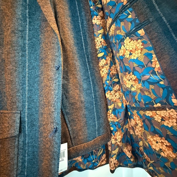 New w tags! Paisley & Gray Slim Fit Bromley Notch fall Suit. 44R, pants-38x32. - Picture 8 of 16